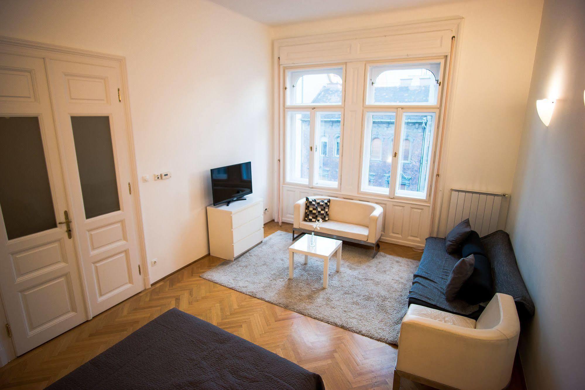 Opera Guesthouse 부다페스트 외부 사진